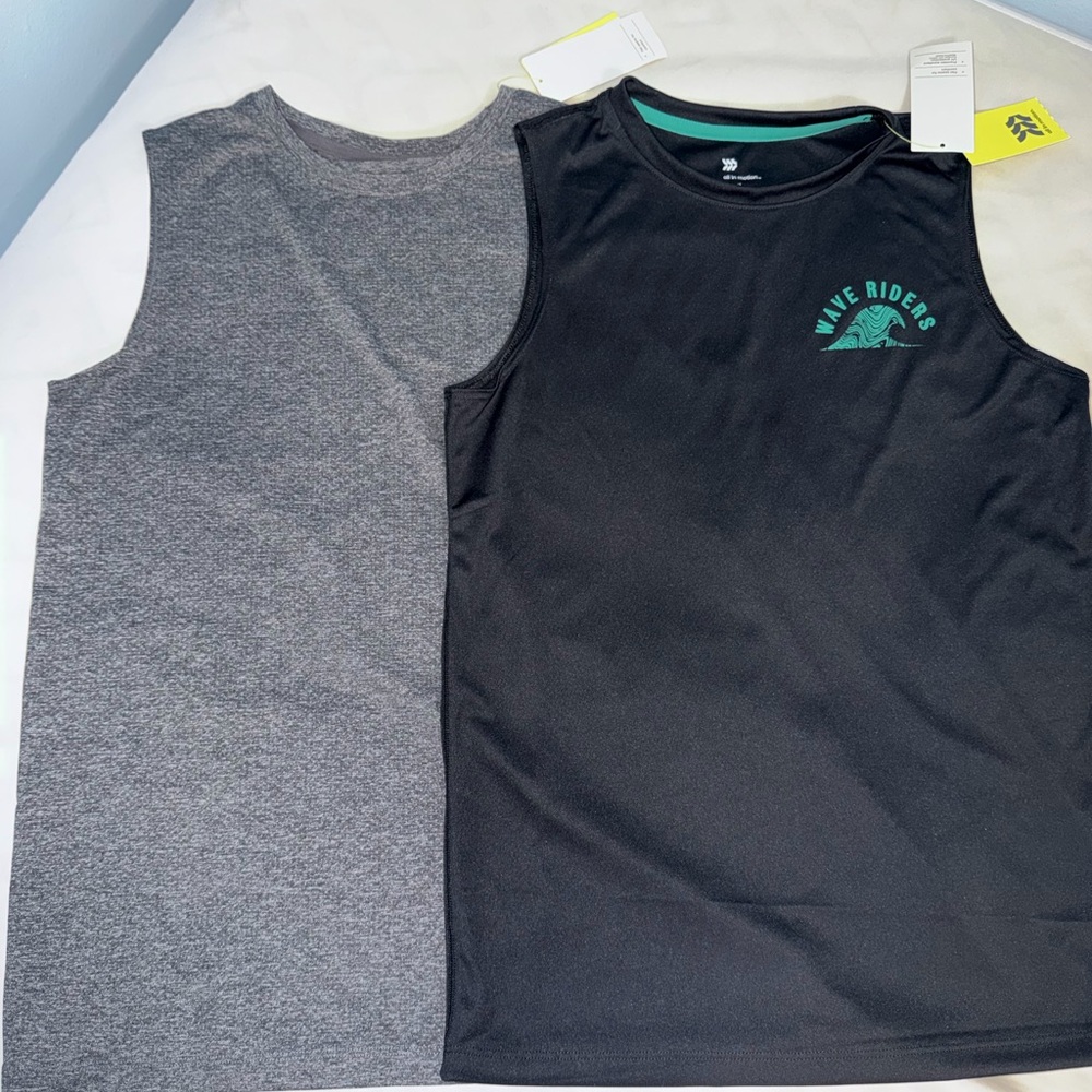 Wave Riders Black Athletic Tank & Gray Muscle Tee Set